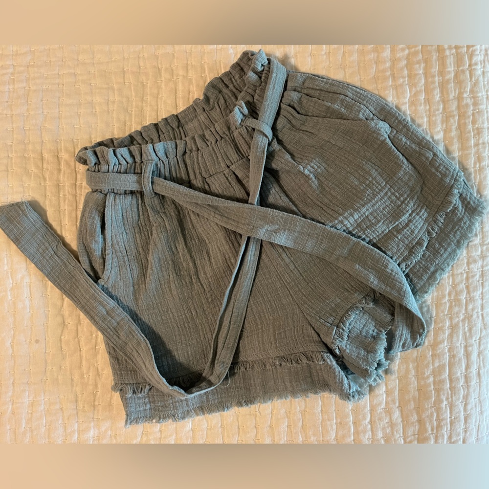 See Dee…paper bag belted waist… green shorts…size small